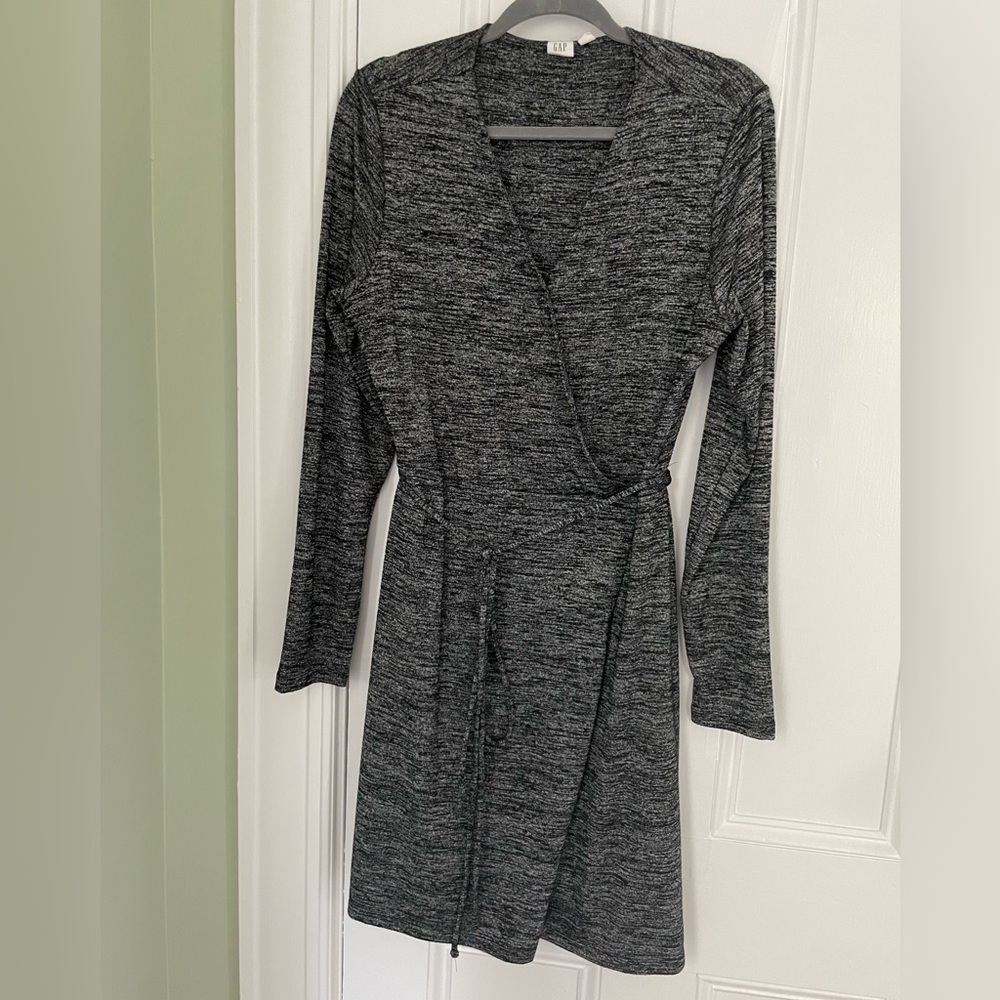 Gap heathered gray wrap dress - L